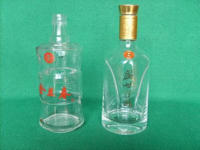 古韵今风 探索125ml古钟形保健酒瓶的工艺与美学